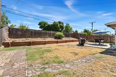 1944 Middleberry Road, Sacramento, CA 95815 - Photo 20