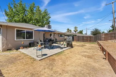 1944 Middleberry Road, Sacramento, CA 95815 - Photo 22