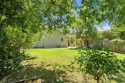 9673 N Sharon Avenue, Fresno, CA 93720 - Photo 14