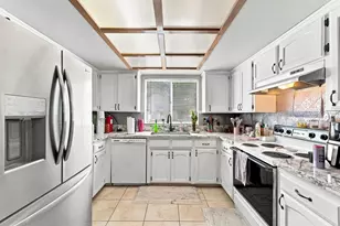 9673 N Sharon Ave, Fresno, CA 93720 - Photo 10