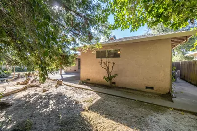 875 Parklin Avenue, Sacramento, CA 95831 - Photo 32