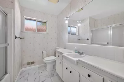 875 Parklin Avenue, Sacramento, CA 95831 - Photo 20