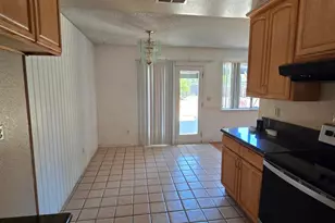 7705 Rock Creek, Sacramento, CA 95824 - Photo 14