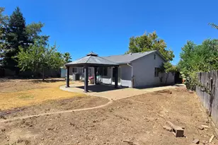 7705 Rock Creek, Sacramento, CA 95824 - Photo 44
