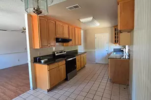 7705 Rock Creek, Sacramento, CA 95824 - Photo 32