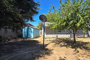 7705 Rock Creek, Sacramento, CA 95824 - Photo 40