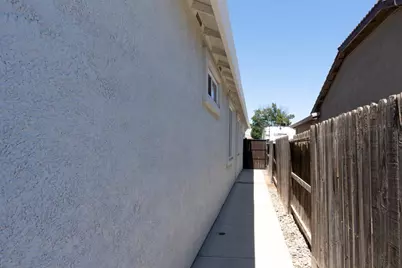 2078 Venezia Street, Los Banos, CA 93635 - Photo 28