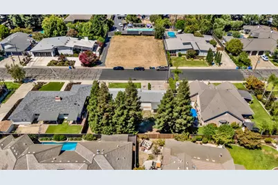 1424 La Salle Drive, Turlock, CA 95382 - Photo 32
