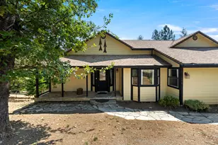 740 Washington Irving Dr, Colfax, CA 95713 - Photo 2