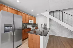 4141 Apostolo Cir, Sacramento, CA 95824 - Photo 6
