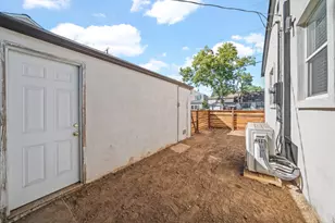 2000 36th St, Sacramento, CA 95817 - Photo 36