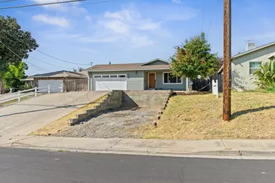 13510 Bentley Street, Waterford, CA 95386 - Photo 32