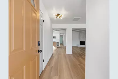 13510 Bentley Street, Waterford, CA 95386 - Photo 2