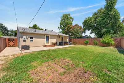 2520 23rd Avenue, Sacramento, CA 95820 - Photo 22