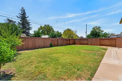 2520 23rd Avenue, Sacramento, CA 95820 - Photo 24