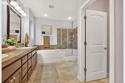 8048 Linda Isle Lane, Sacramento, CA 95831 - Photo 26