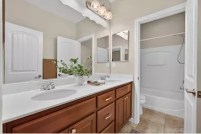 8048 Linda Isle Lane, Sacramento, CA 95831 - Photo 30