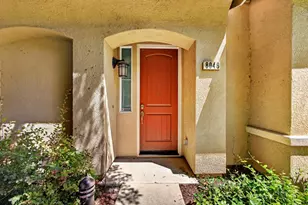 8048 Linda Isle Ln, Sacramento, CA 95831 - Photo 2