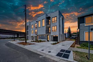3005 U St, Sacramento, CA 95817 - Photo 2
