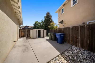 3917 Lakeside Drive, Modesto, CA 95355 - Photo 36