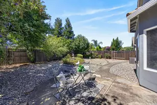 2725 Bellows St, Davis, CA 95618 - Photo 34