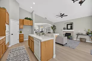 2725 Bellows St, Davis, CA 95618 - Photo 18