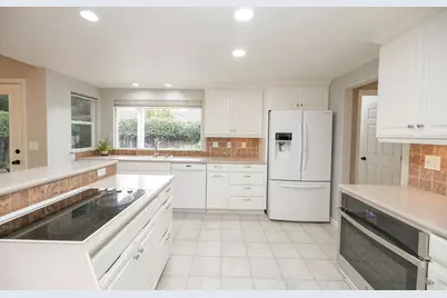 808 Stonecreek Circle, Modesto, CA 95355 - Photo 22