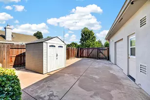 1116 Bridgetowne Dr, Lodi, CA 95242 - Photo 52