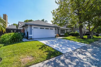 8859 Springhurst Drive, Elk Grove, CA 95624 - Photo 2