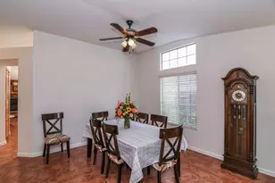 8859 Springhurst Dr, Elk Grove, CA 95624 - Photo 10