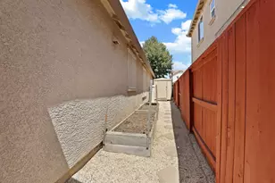 9864 Elston Cir, Elk Grove, CA 95757 - Photo 32