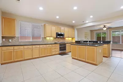 9864 Elston Circle, Elk Grove, CA 95757 - Photo 8