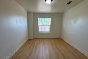 1060 Roanoke Ave, Sacramento, CA 95838 - Photo 10