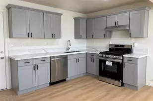 1060 Roanoke Ave, Sacramento, CA 95838 - Photo 2