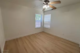 1060 Roanoke Ave, Sacramento, CA 95838 - Photo 6