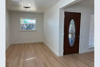 1060 Roanoke Avenue, Sacramento, CA 95838 - Photo 4