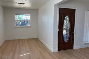 1060 Roanoke Ave, Sacramento, CA 95838 - Photo 4