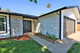 7821 Dove Creek Ct, Sacramento, CA 95828 - Photo 4