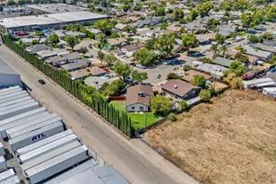 379 E 22nd St, Tracy, CA 95376 - Photo 24