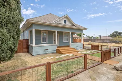 112 Irwin Court, Hanford, CA 93230 - Photo 2
