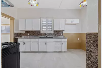 112 Irwin Court, Hanford, CA 93230 - Photo 16