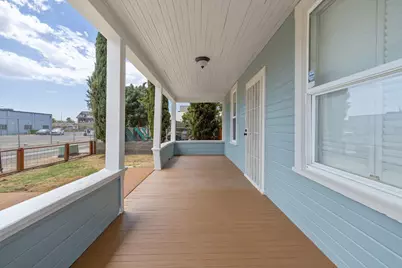 112 Irwin Court, Hanford, CA 93230 - Photo 6