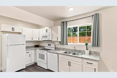 2418 E Park Street, Stockton, CA 95205 - Photo 34