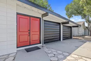 2214 S Locust St, Visalia, CA 93277 - Photo 4