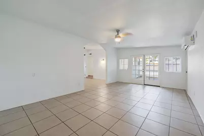 2214 S Locust Street, Visalia, CA 93277 - Photo 6