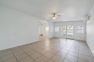 2214 S Locust St, Visalia, CA 93277 - Photo 6