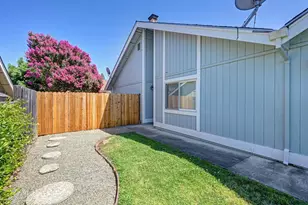 1195 Green Hill Dr, Roseville, CA 95661 - Photo 10