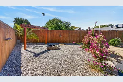 7674 Millroy Way, Sacramento, CA 95823 - Photo 14