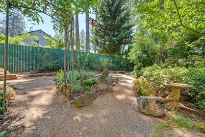 11575 Marilyn Court, Grass Valley, CA 95949 - Photo 38