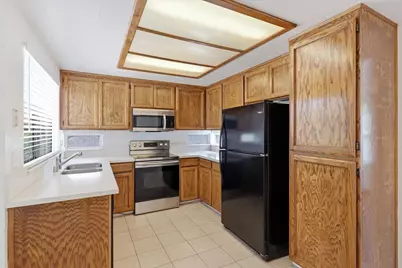 8715 Deer Creek Circle, Stockton, CA 95210 - Photo 14
